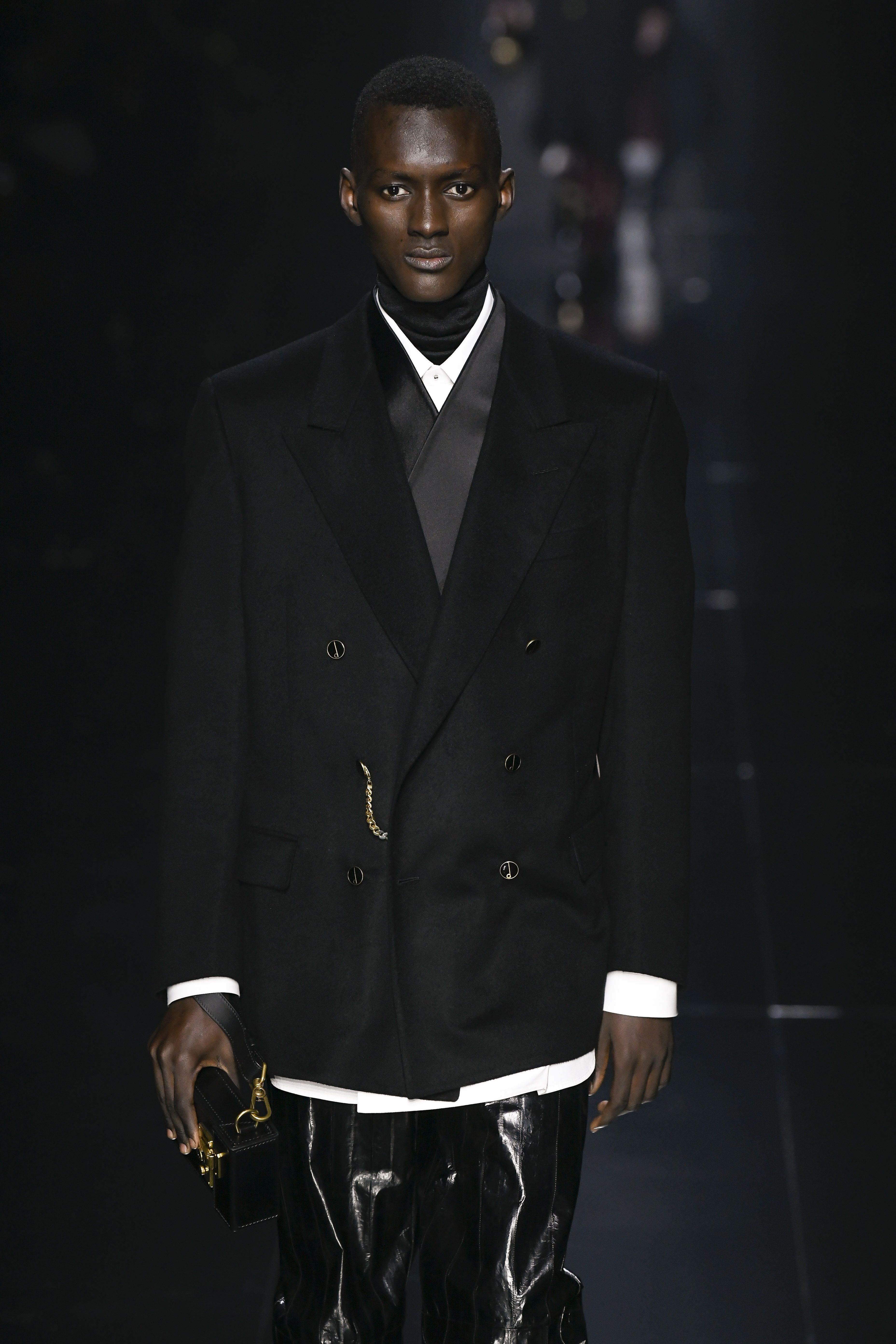 巴黎男装周:登喜路发布秋冬新品(5)