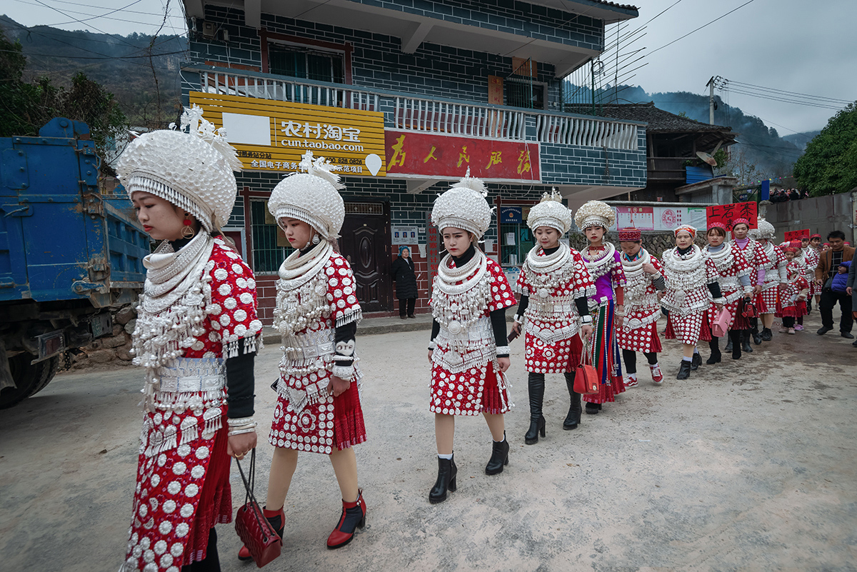 人文纪实摄影:岩寨苗族服饰文化旅游节