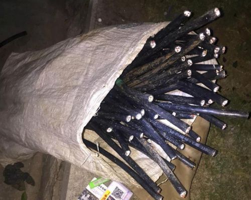 盗窃电缆线30多起 4名嫌疑人被抓