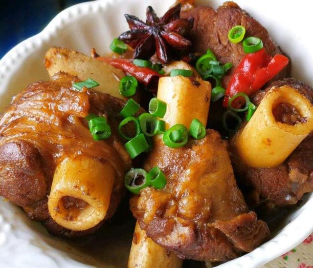 快过年了,这几道硬菜学起来,下酒下饭,招待朋友撑得住场面