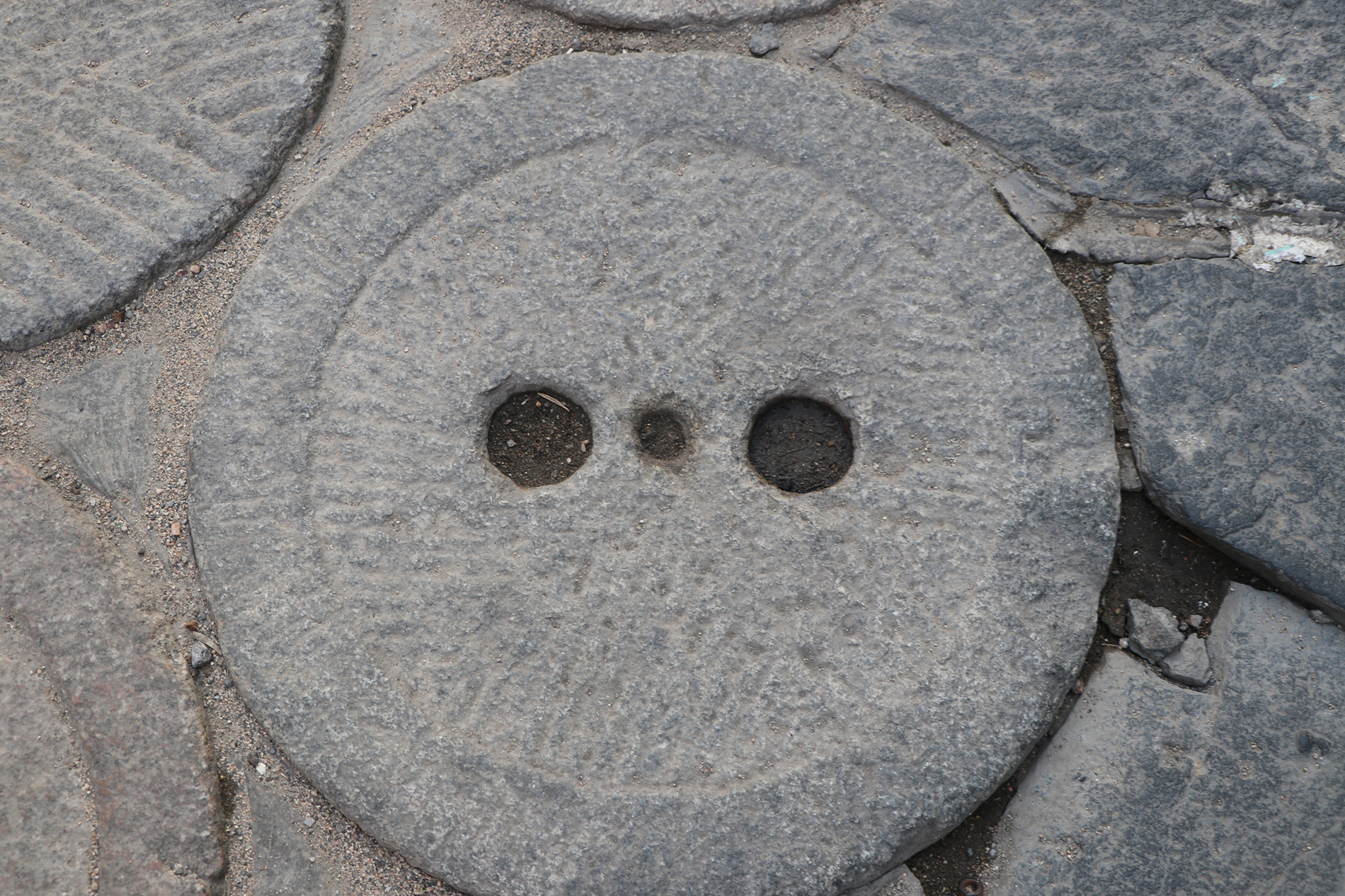 组图:烟台蓬莱有条磨盘街,就在戚继光故里的旁边