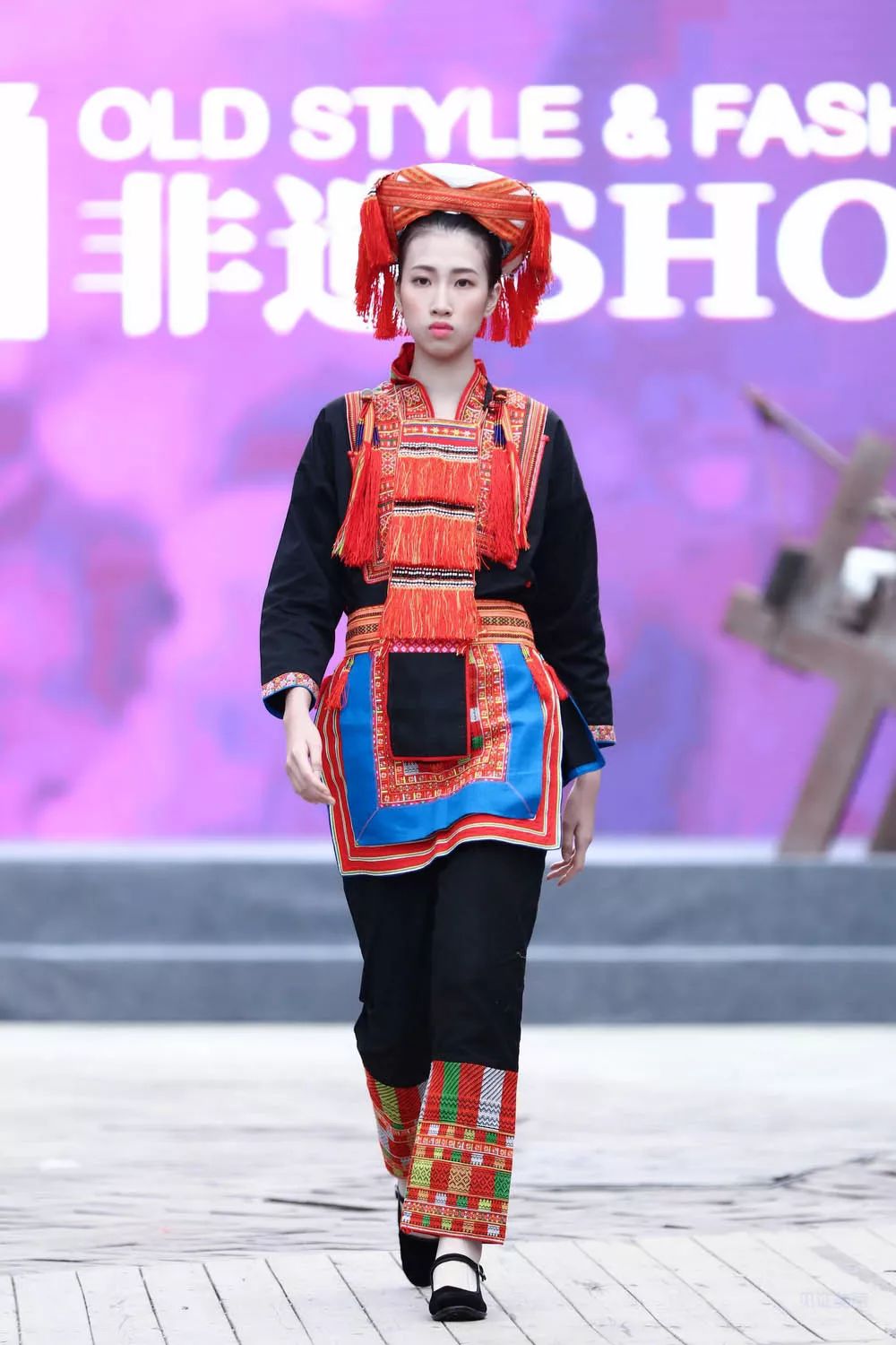 12月15日下午,由广西壮族自治区文化和旅游厅指导,广西壮族自治区扶贫