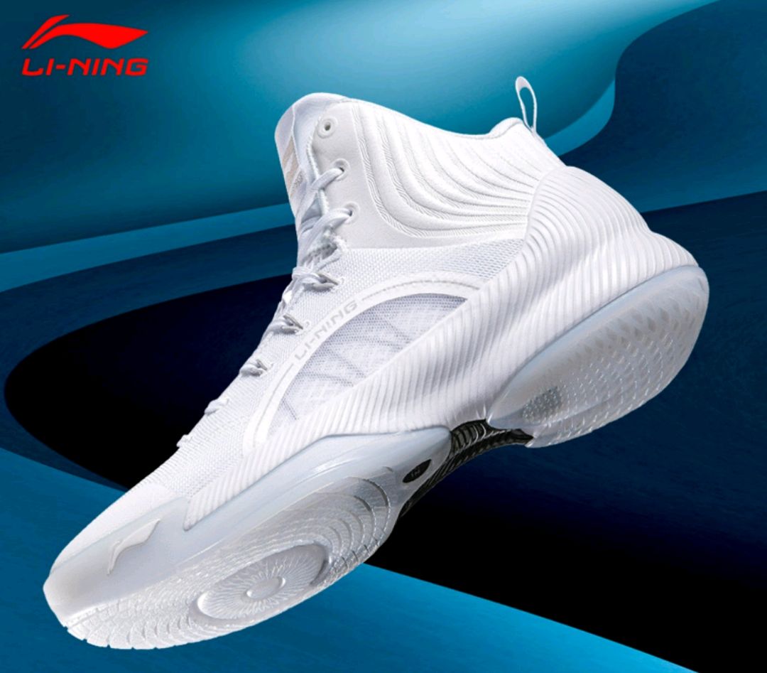 李宁驭帅14td,一双颜值与实现并存的战靴