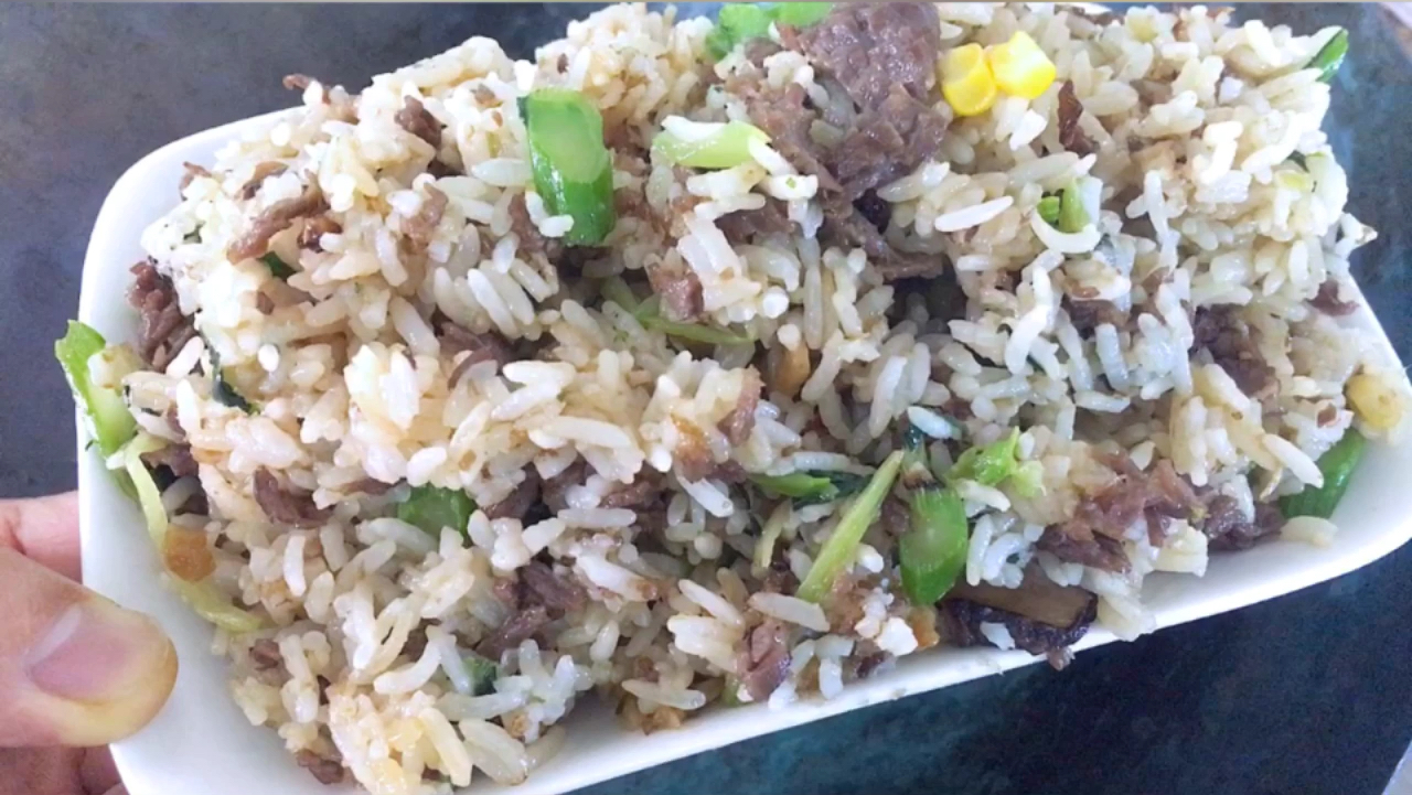 香喷喷的牛肉炒饭,自己动手炒一份