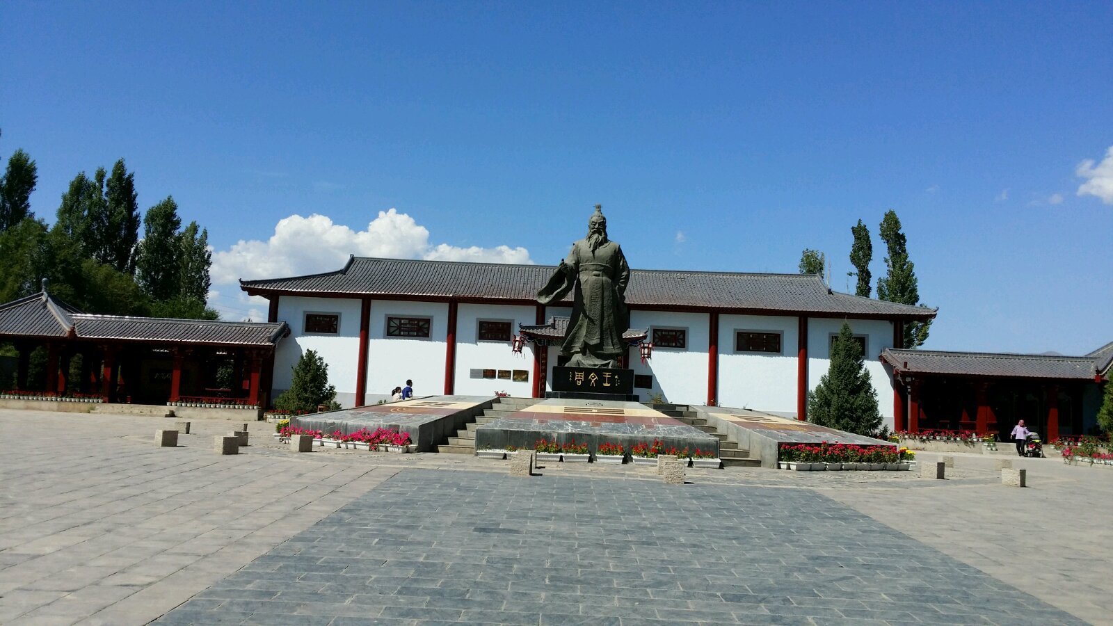 特克斯八卦城:世界唯一保存完整的八卦城,一个没有红绿灯的小镇