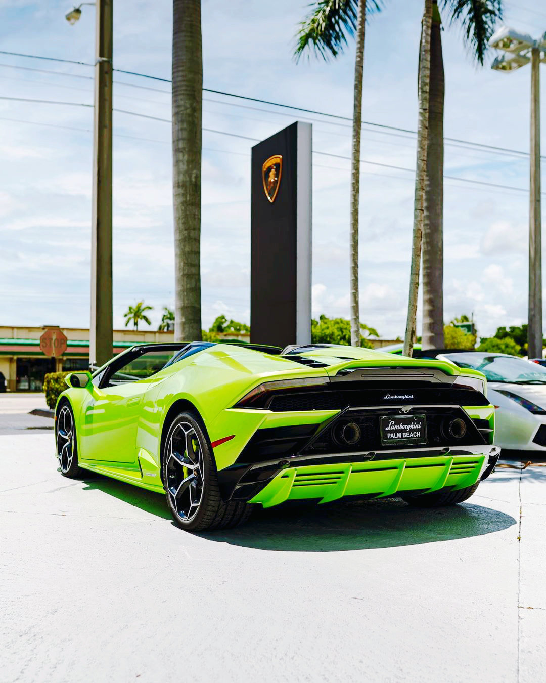 兰博基尼huracan evo,清新靓丽的苹果绿色!