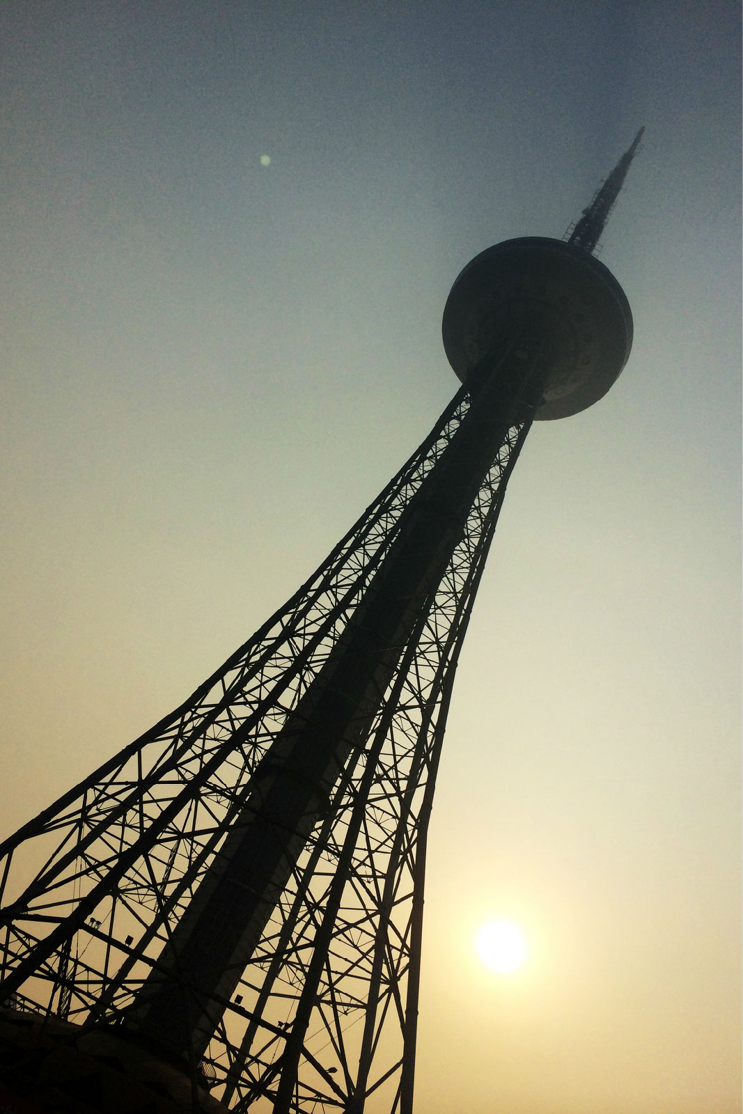 简介:额济纳旗是中华人民共和国内蒙古自治区阿拉善盟辖下的一个旗