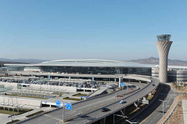烟台国际机场客货并驾 打造国际化空港