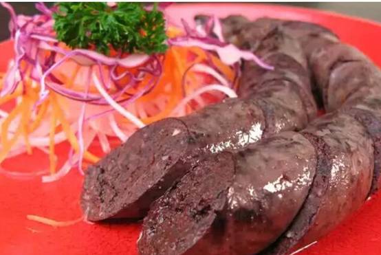 藏族美食:清香软嫩的藏族血肠,灌肠时灌至八分满即可