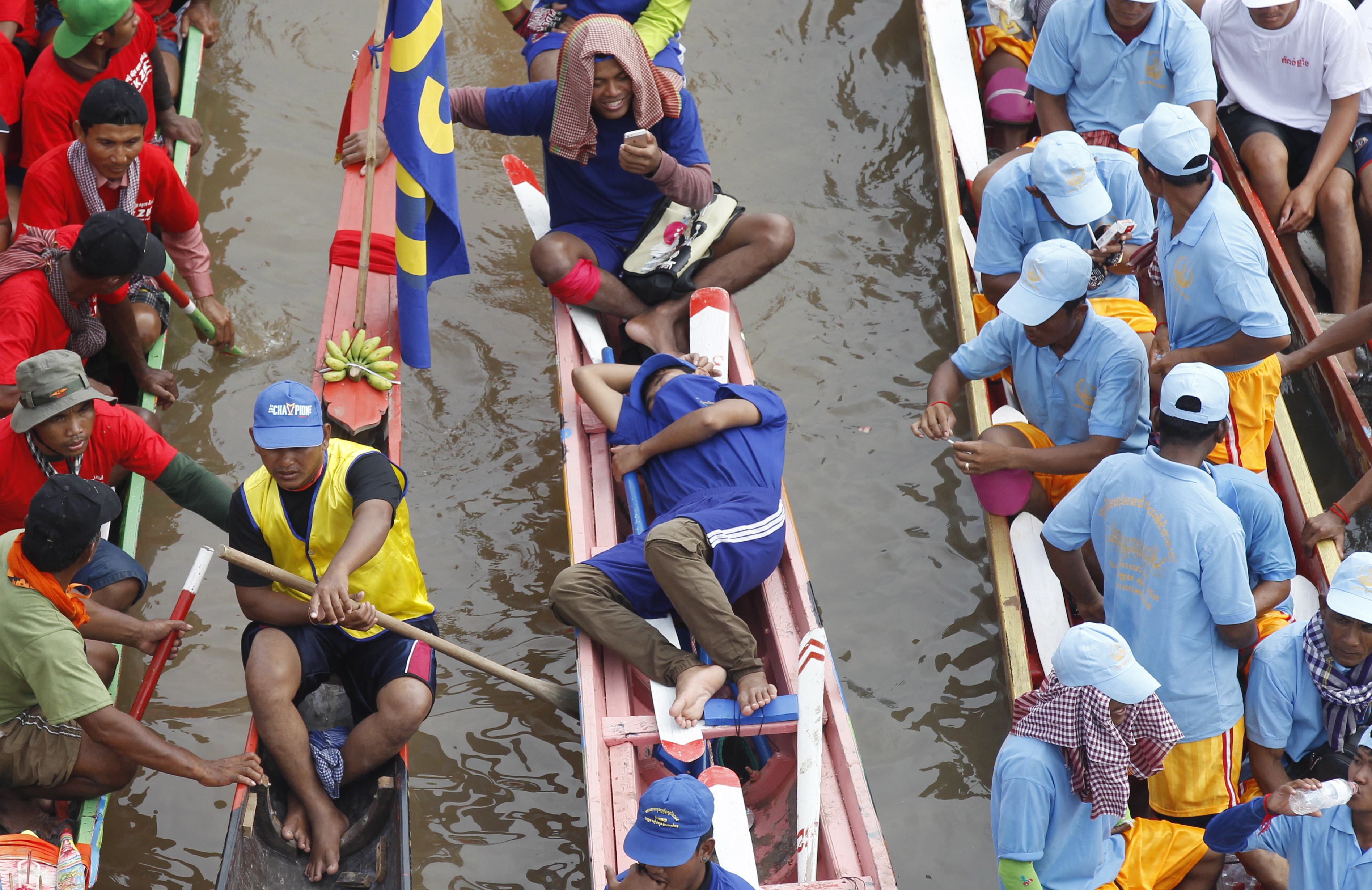 柬埔寨民众庆祝送水节(5)