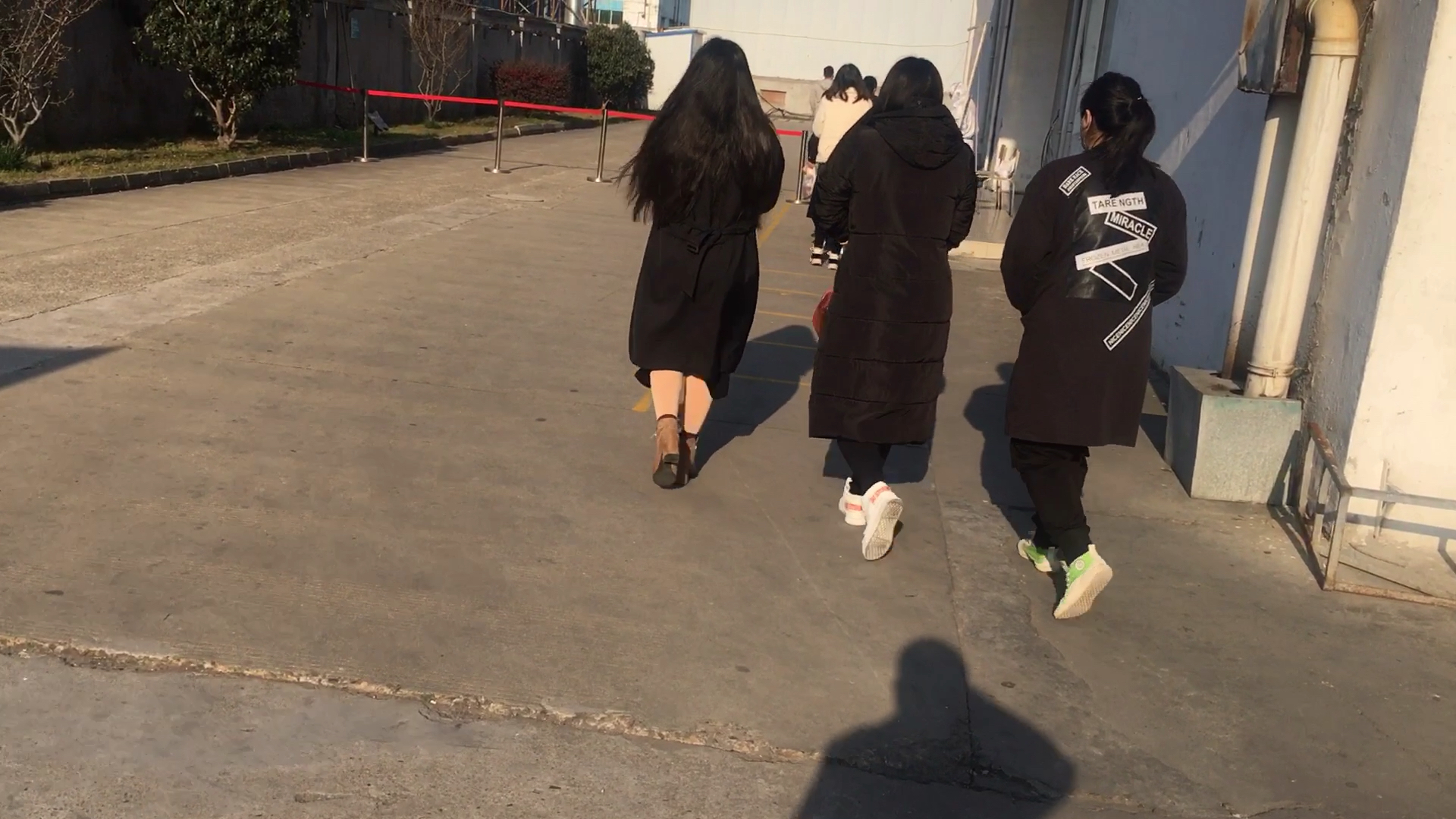实拍苏州电子厂员工早餐,在疫情环境下心里暖暖的,为公司点赞