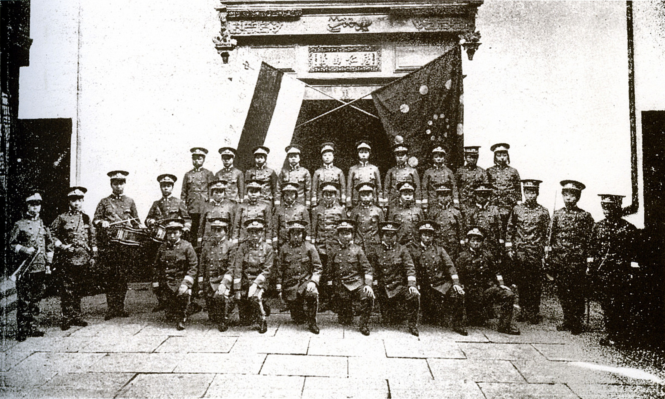 中华民国的成立是历史的必然,那么辛亥革命为什么会失败呢?