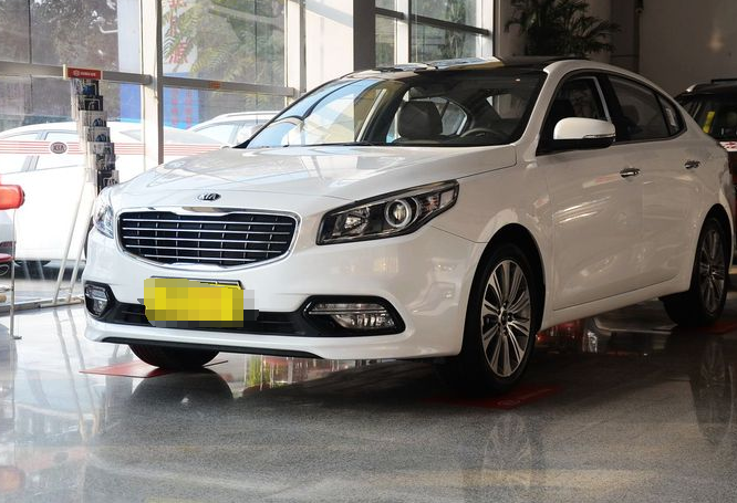 赏析东风悦达起亚k4,炫酷漂亮的外观,颇受年轻人欢迎