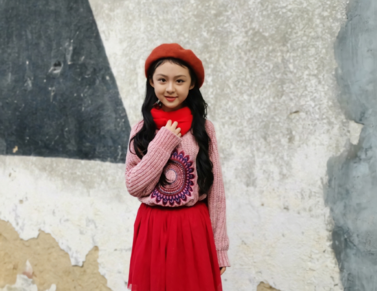 《甄嬛传》里的小温宜也长大了,如今也是个大姑娘了,好多人都已经认不