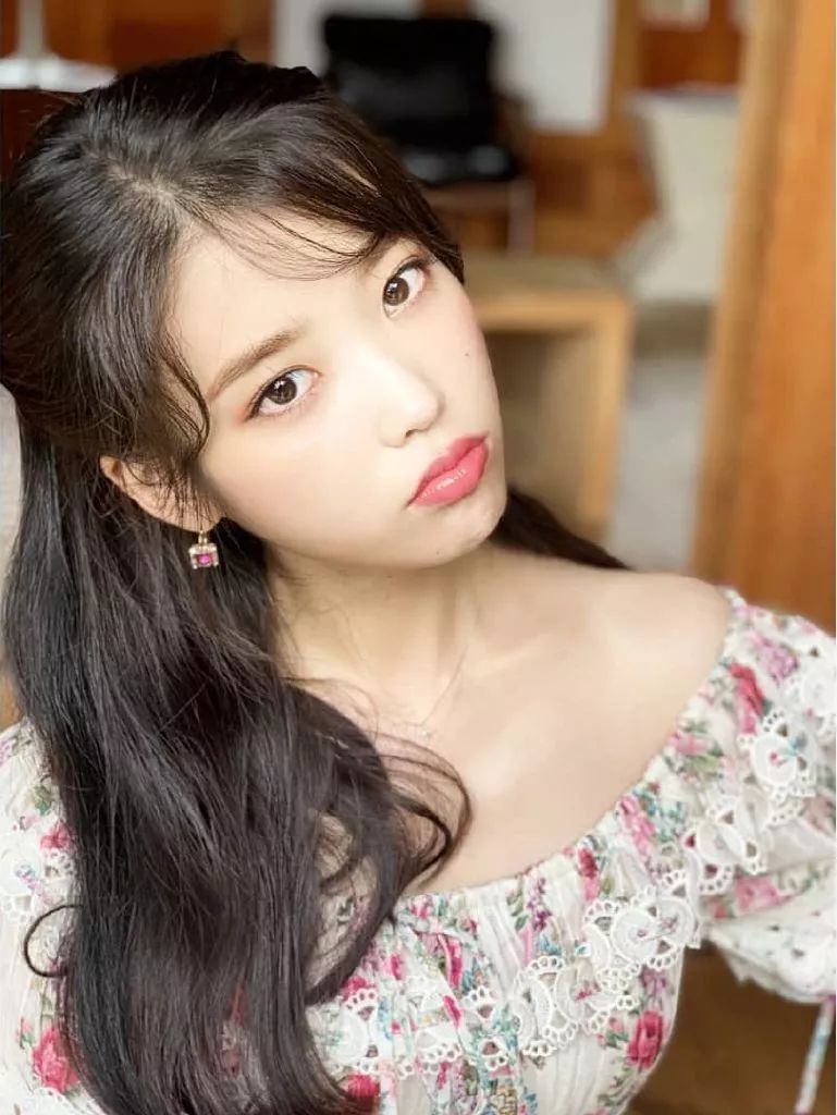 iu实力演绎仙女落泪 美哭观众的妆容这就送上