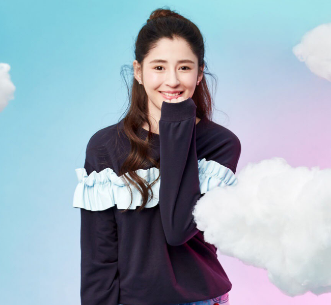 清纯李心艾,清新时尚写真高清图片,俏皮可爱