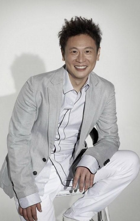 改编自电影版《神话》,由上影英皇文化发展有限公司出