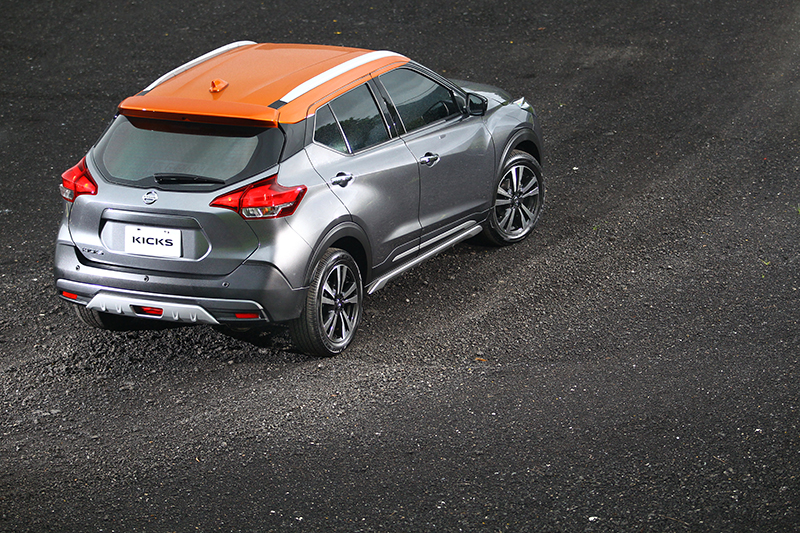 这款尼桑kicks十几万,眼前一亮的小型suv,更适合年轻人