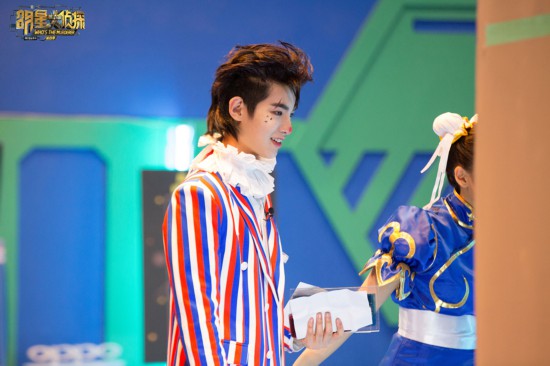 《明星大侦探4》鬼鬼黄明昊"探案姐弟"欢乐多