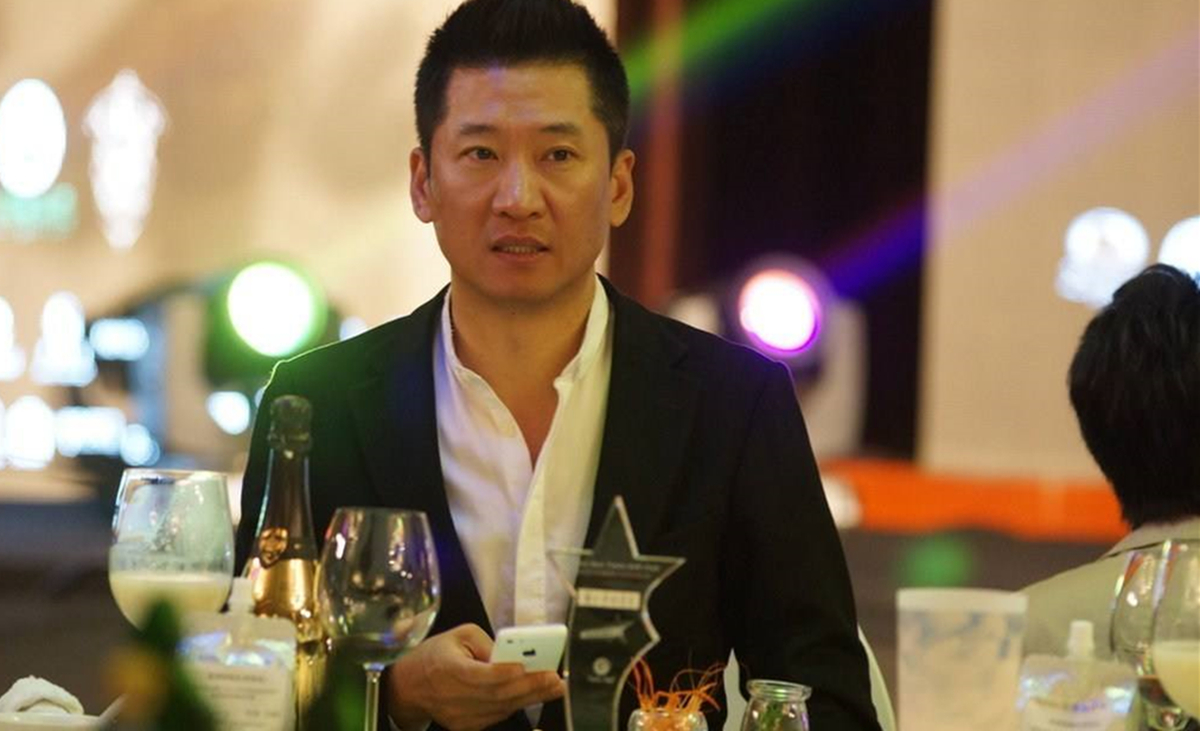 尔康扮演者周杰,退出演艺圈后做起了投资,如今成了隐形土豪