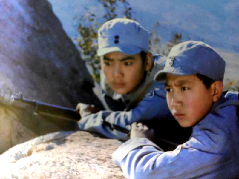 70年代著名抗战电影《两个小八路》,两位小演员渺无音讯,今何在