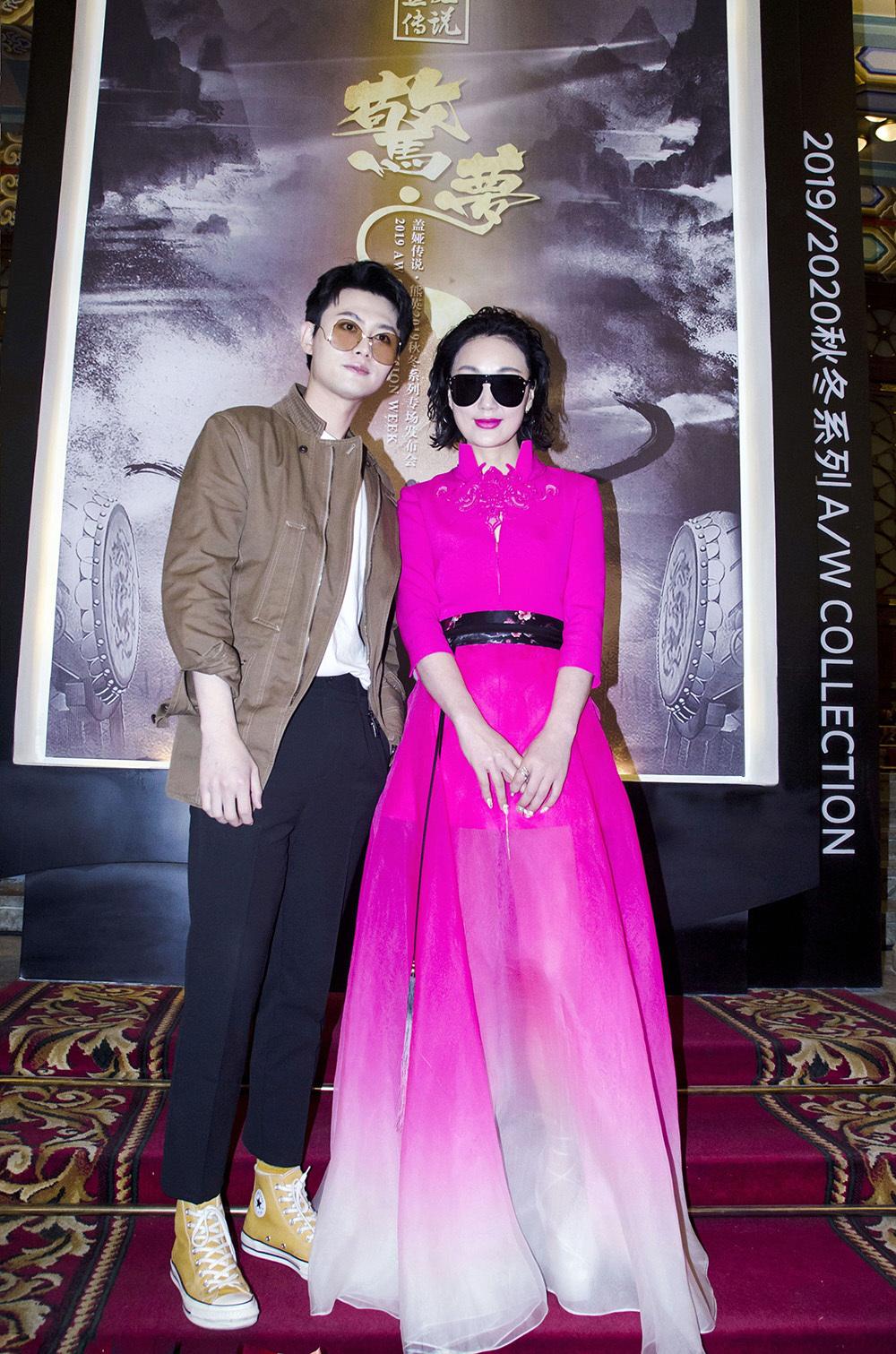 中国时装周张朔祯亮相发布会 新片北影节即将首映