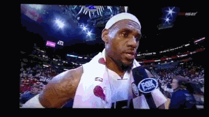 nba5大表情包:大姚的笑成经典,尼克杨太可爱,一人因