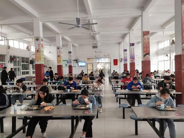 灵璧县朝阳镇中小学迎来新学期开学第一课