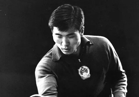 前乒乓球世界冠军郗恩庭去世!曾称霸世界乒坛,因拒绝让球引风波