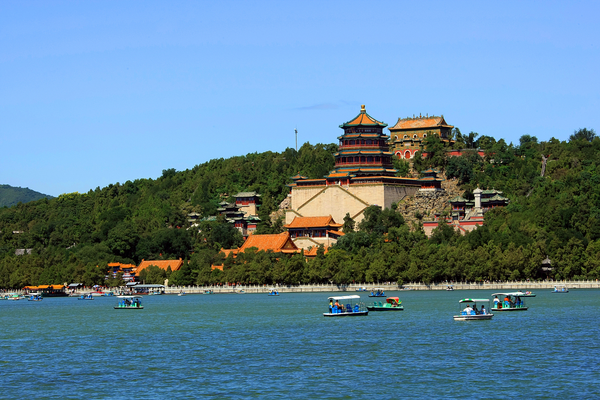 北京颐和园,中国清朝时期皇家园林,前身为清漪园,坐落在北京西郊,距