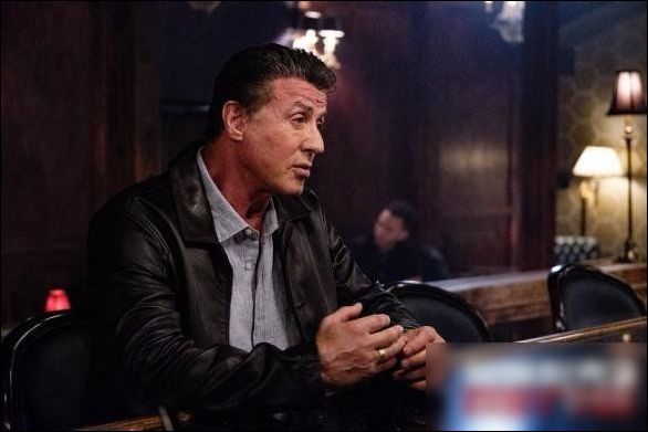 《金蝉脱壳2》曝终极预告 典狱长"饲养员"首露真容