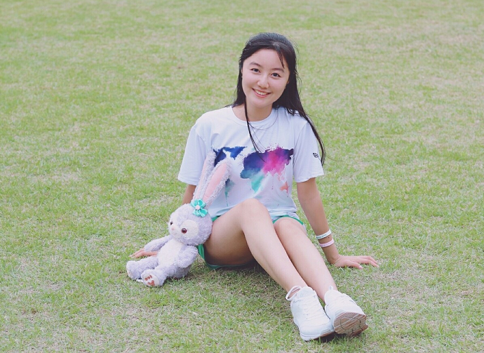 还记得"so easy"的点读机女孩吗?如今17岁,快要参加高考