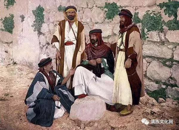 唐朝时期,阿拉伯和波斯商人曾经一度攻陷过广州