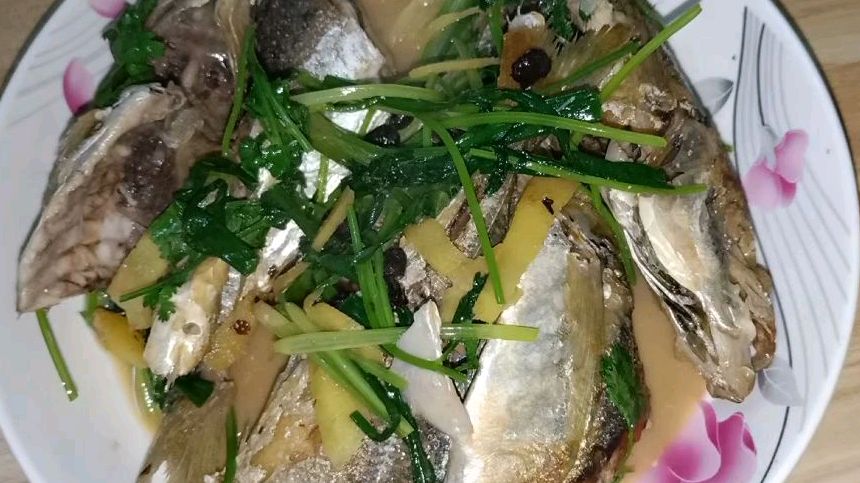 粤式豆豉焖秋刀鱼,外焦里嫩,实在是太好吃了