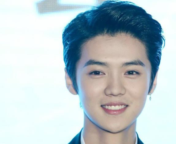 一组鹿晗的照片,真的是太帅气了