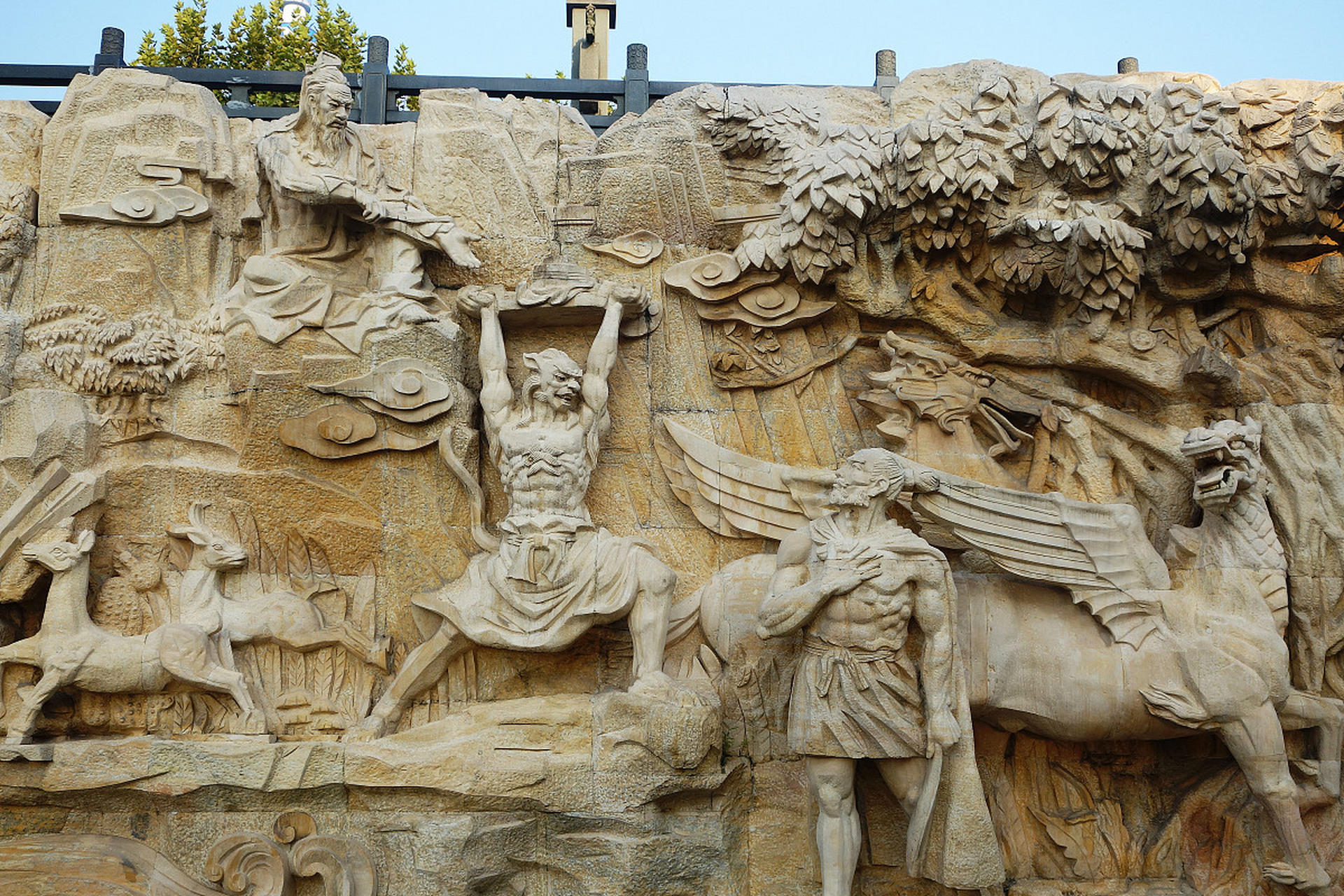 夏朝是中国历史上第一个封建国家,约公元前2070年兴起,约公元前1600年