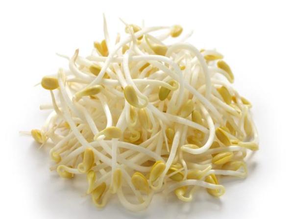 黄豆和黄豆芽,到底哪一种更营养?答案出人意料