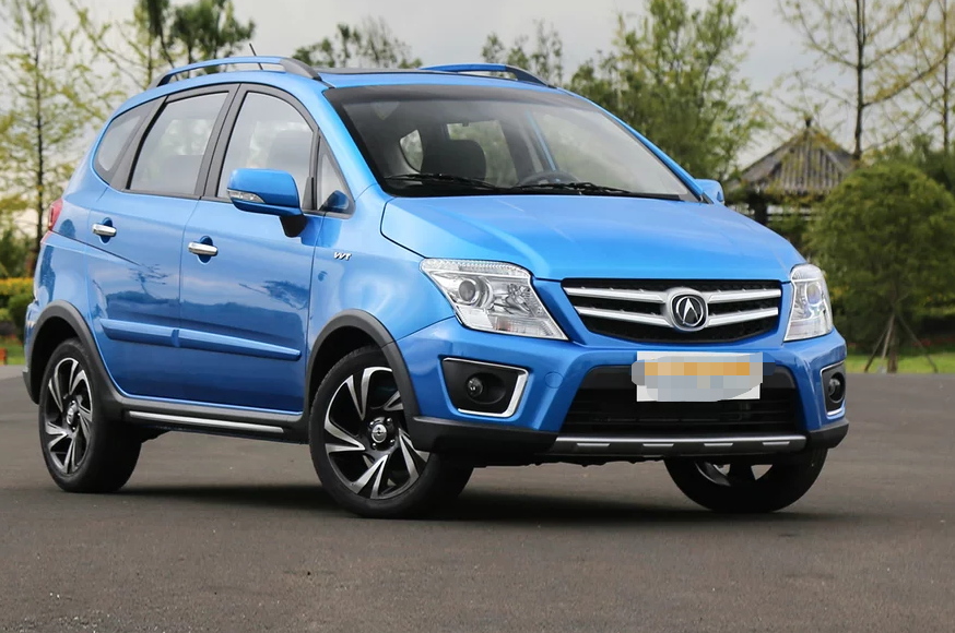 云雀q1 1.4l amt天窗导航版,外观造型运动时尚,颜值非常高