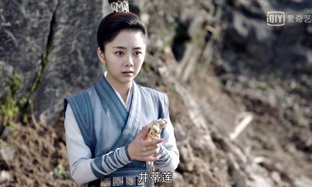 锦衣之下今夏惹事上身,坦露女儿身却遭辱骂,惹陆绎心疼抚手擦药