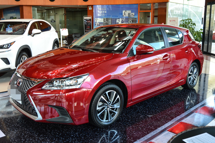 雷克萨斯ct-200h f sport单色,设计简洁得体,外观比较潮流