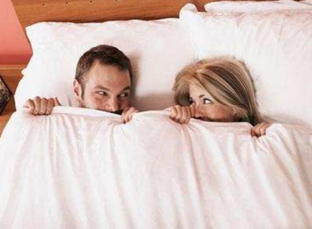 怀孕以后夫妻同房有高潮对胎儿有伤害吗?不要过度紧张!