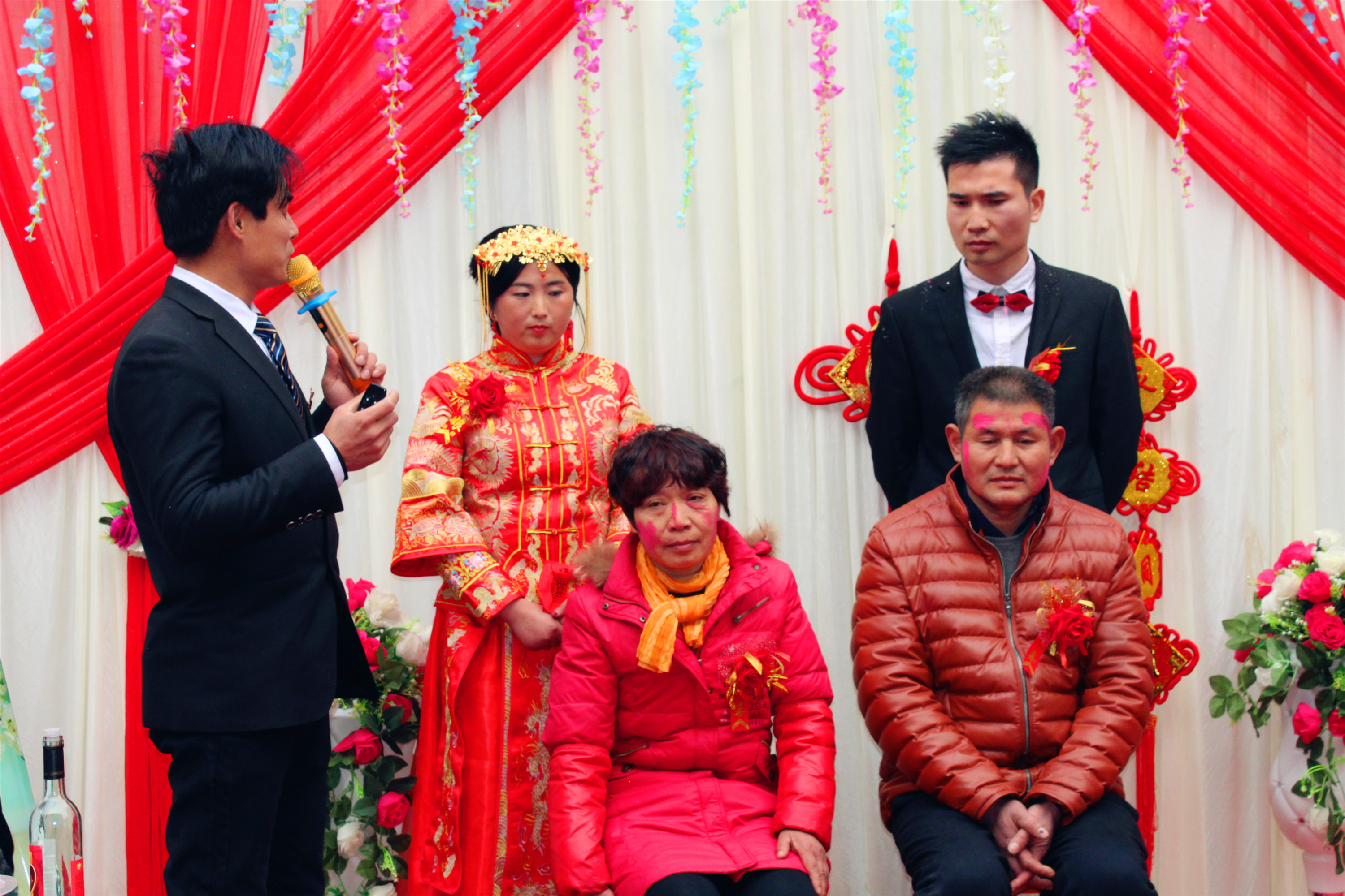 驻马店农村婚礼现场见闻,父母的脸色有点不高兴