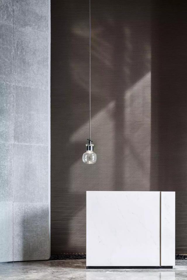 高级灰静谧艺境中真正的朴质奢华