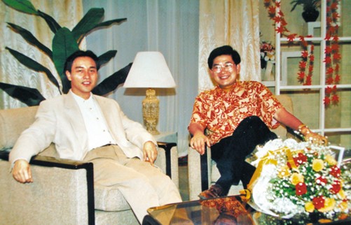 从程十发到黄永玉,从杨振宁到张国荣,听曹可凡聊《我认识一些深情的人