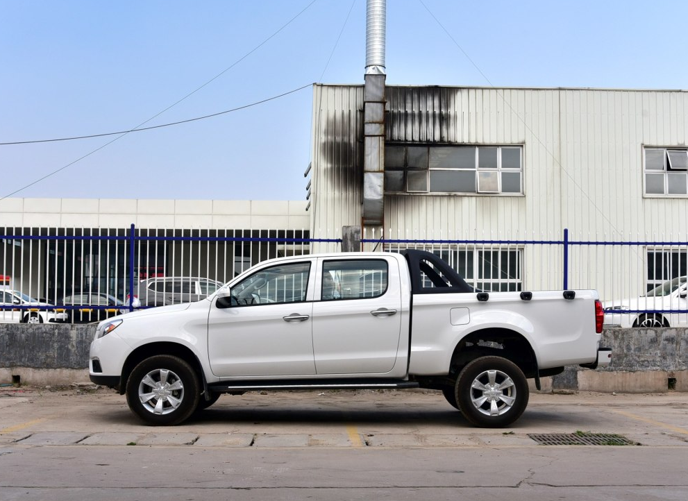 江淮帅铃t6,霸气与动感外观的结合,内饰宽敞