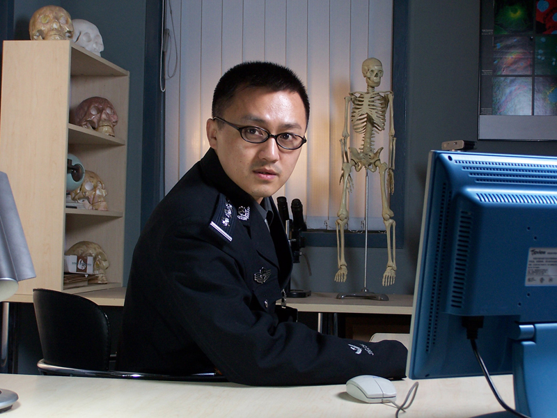 还珠:他被称"内地版曾志伟",娶小20岁娇妻,和朱一龙搭档新剧