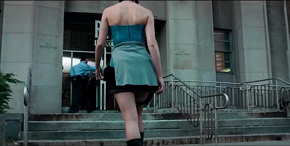 《生化危机2:启示录》是这个电影系列最经典的一部,你们说是吗