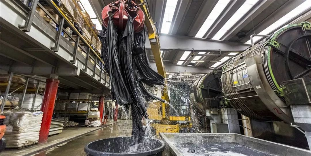 大开眼界!探秘全球顶级皮革加工流程