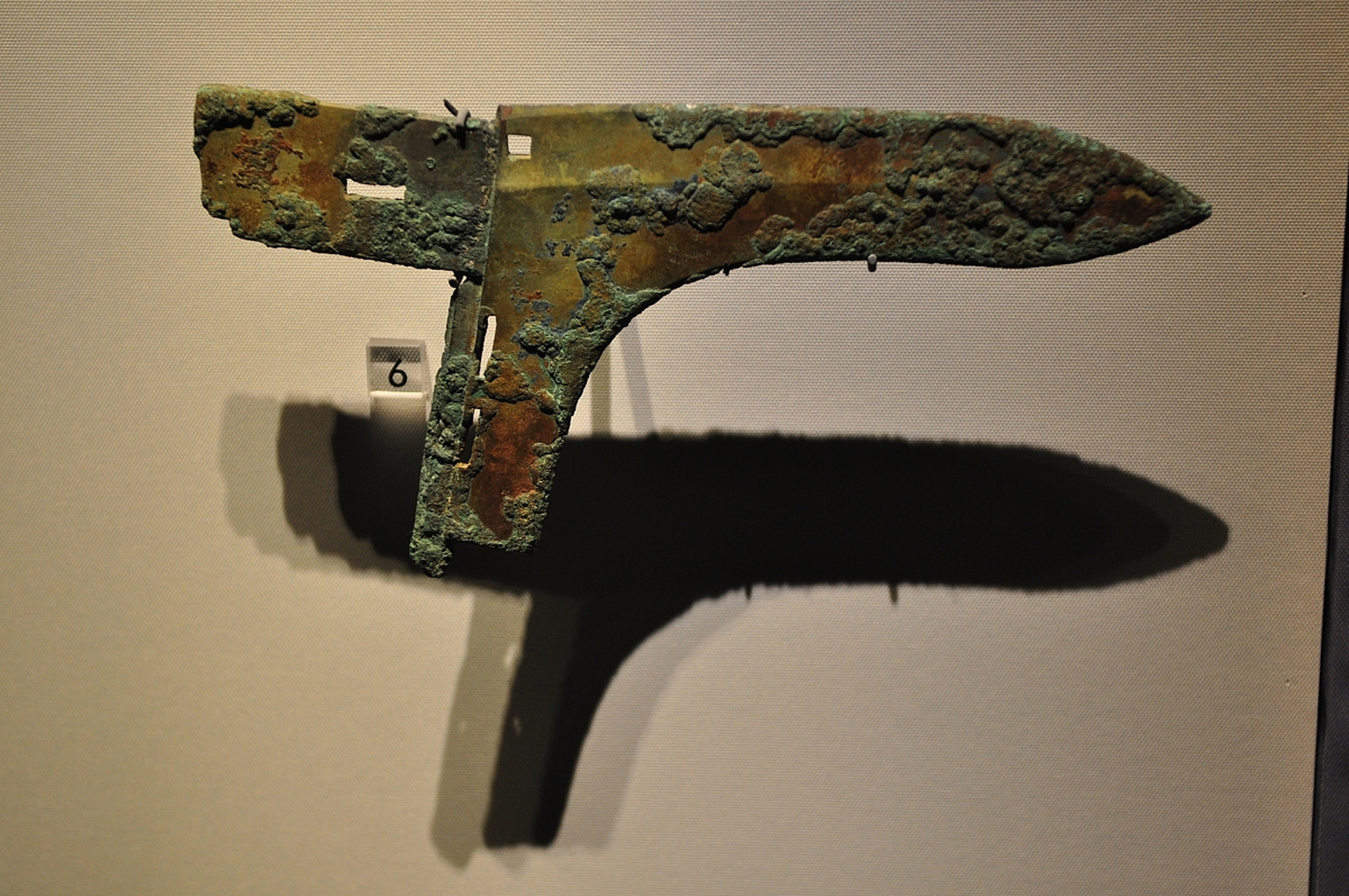 这句话的意思是,将敌对和冲突转化为和平和友善,将战争转化为和平.