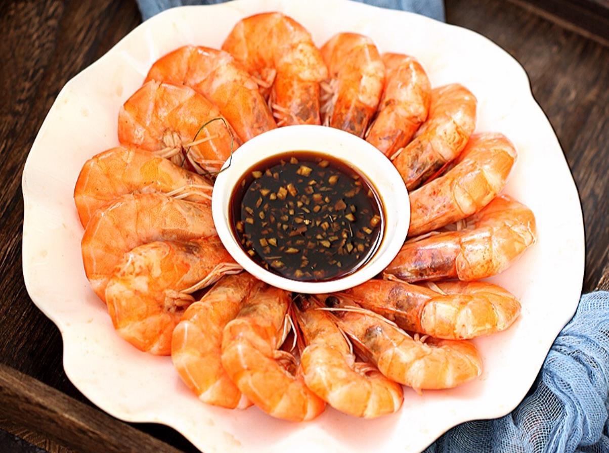 做水煮虾,应该凉水下锅还是热水下锅?做错虾肉又老又柴,还很腥